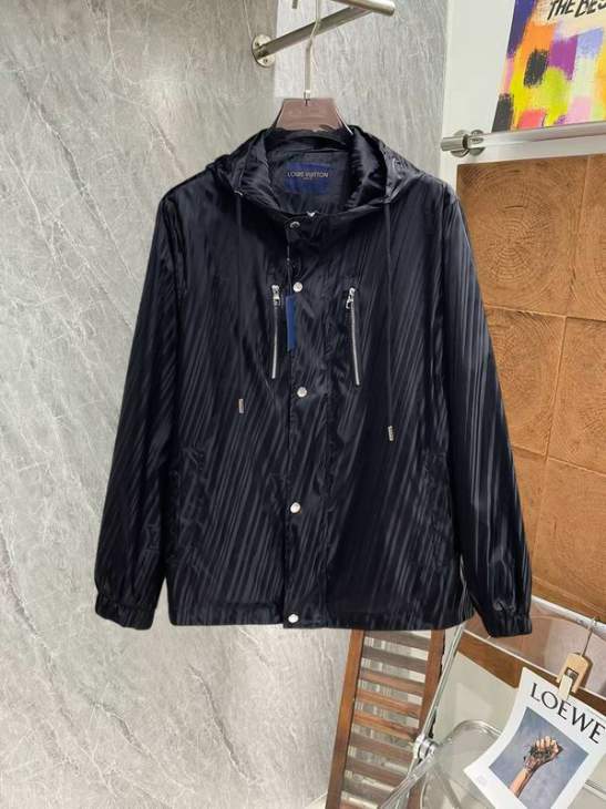 Picture of Louis Vuitton Jackets _SKULVM-3XLxetr4931883